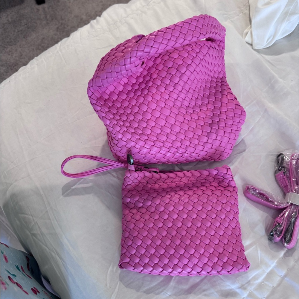Pink Woven Handbag - Picture 2 of 4